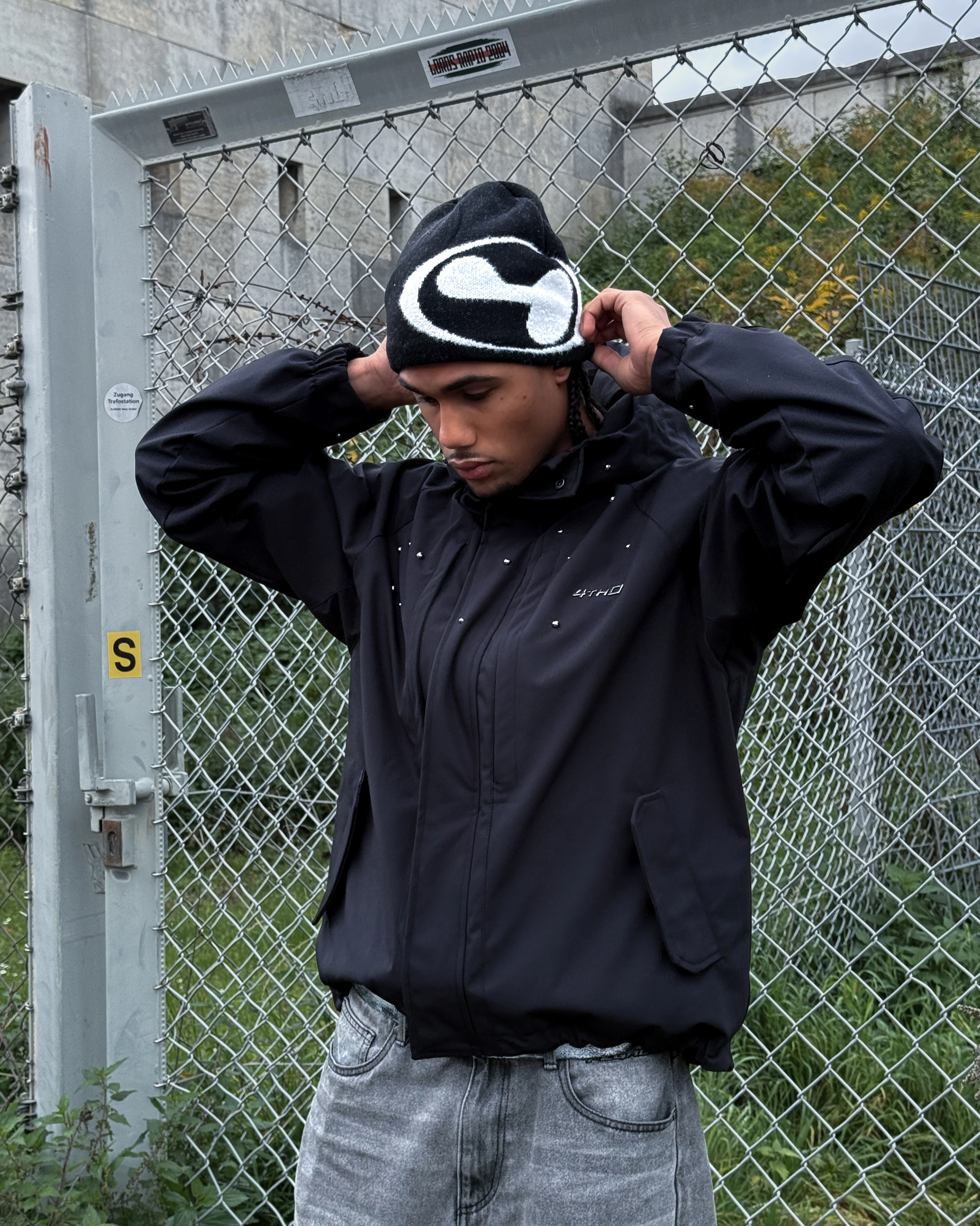 Circle Logo Beanie